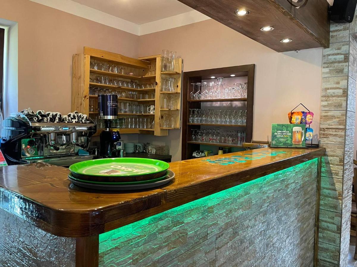 Hostel In Picerija Spajza 모스트라나 외부 사진